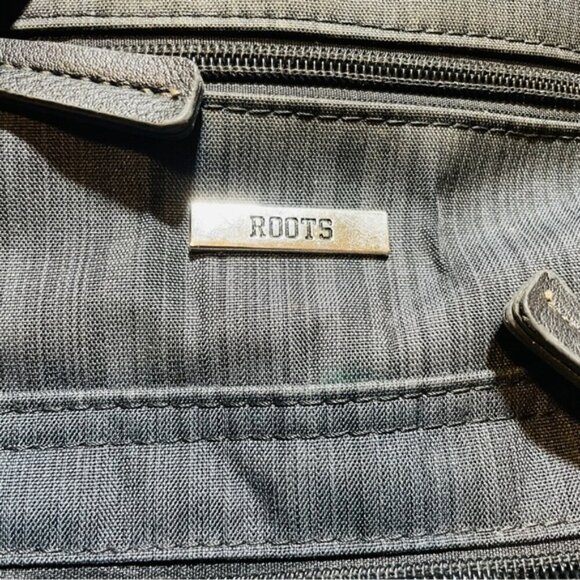 Roots Grey Cargo Shoulder Bag Large Pockets - Picture 8 of 8